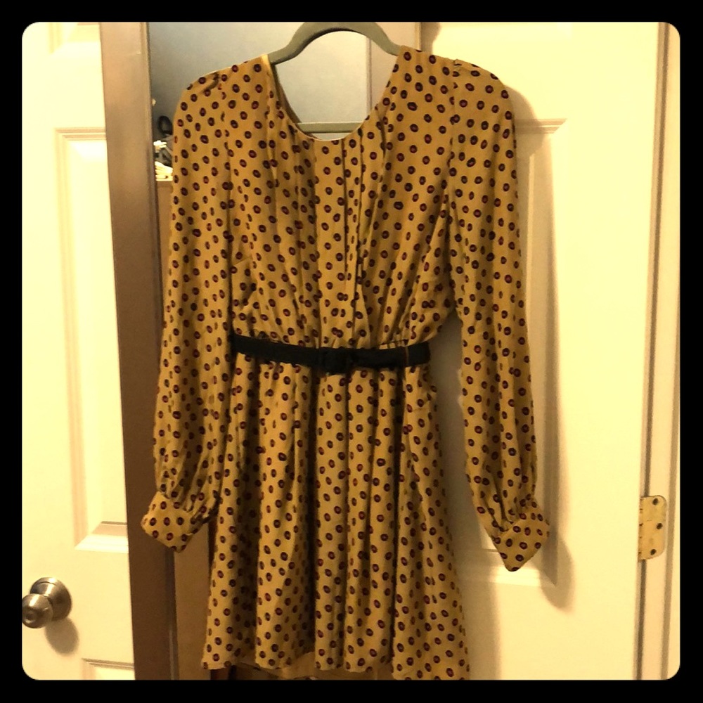NWT Golden-tan, belted minidress w/ fun pattern!